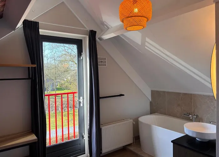 Zeer Comfortabel Op Kleinschalig Park 6 Personen